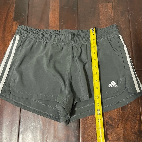 NWT Adidas Aeroready Shorts Women’s Medium Gray Athletic Training - Picture 7 of 9